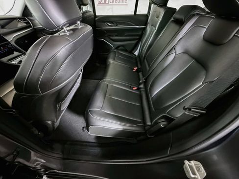 Used 2023 Jeep Grand Cherokee 4WD 4xe image 28