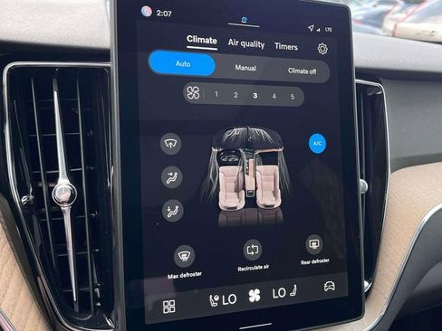 Used 2026 Volvo XC60 B5 Plus w/ Protection Package Premier AWD/4WD image 22