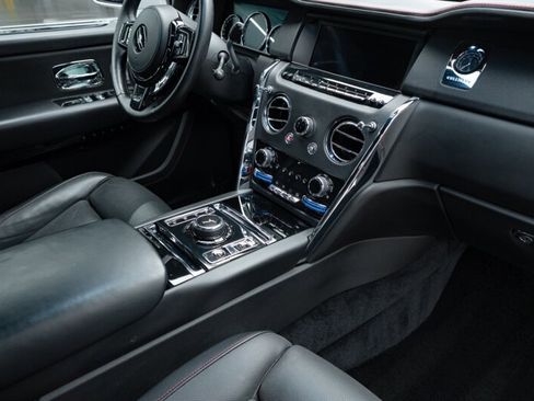 Used 2020 Rolls-Royce Cullinan image 27