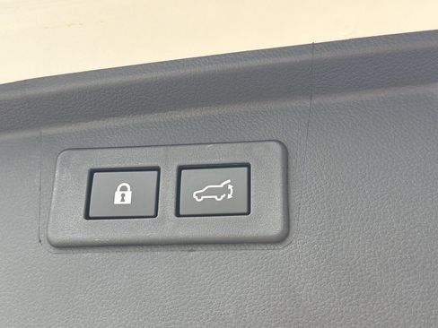 Certified 2025 Subaru Outback Wilderness w/ Wilderness Package AWD/4WD image 17
