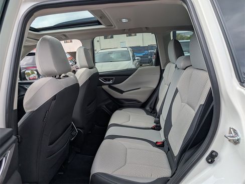 Used 2023 Subaru Forester Premium image 12