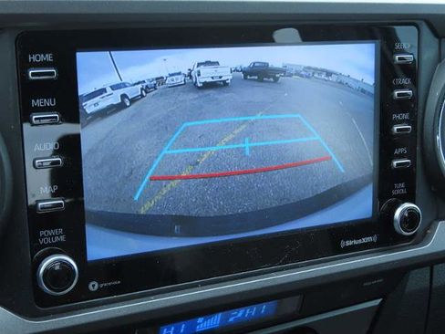 Used 2022 Toyota Tacoma TRD Off-Road image 34