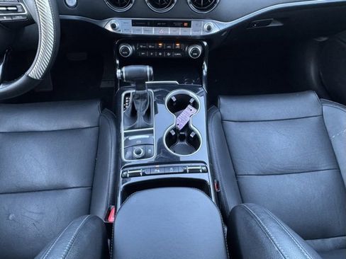 Used 2018 Kia Stinger Premium image 21