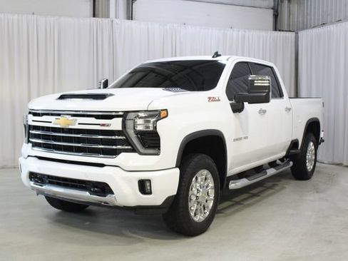 Used 2025 Chevrolet Silverado 2500 LT w/ Z71 Chrome Sport Edition AWD/4WD image 36