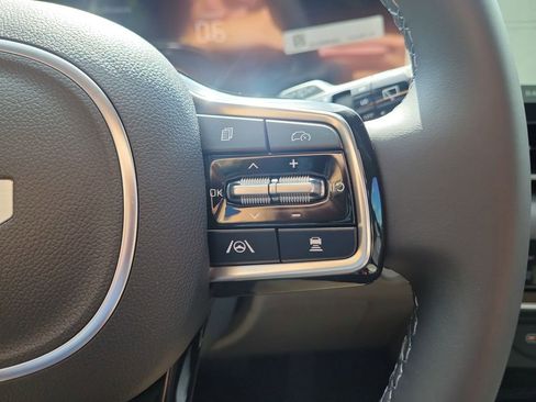 New 2026 Kia Carnival EX FWD image 27