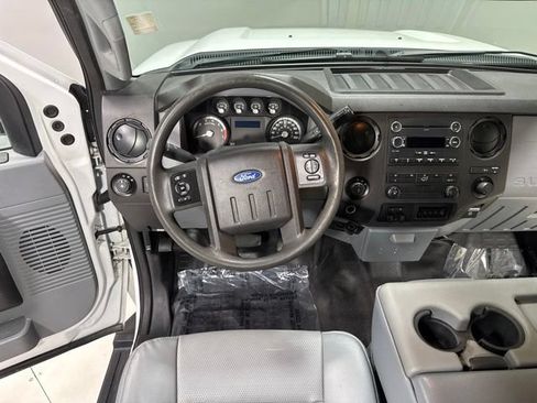 Used 2016 Ford F250 XL w/ Power Equipment Group AWD/4WD image 14