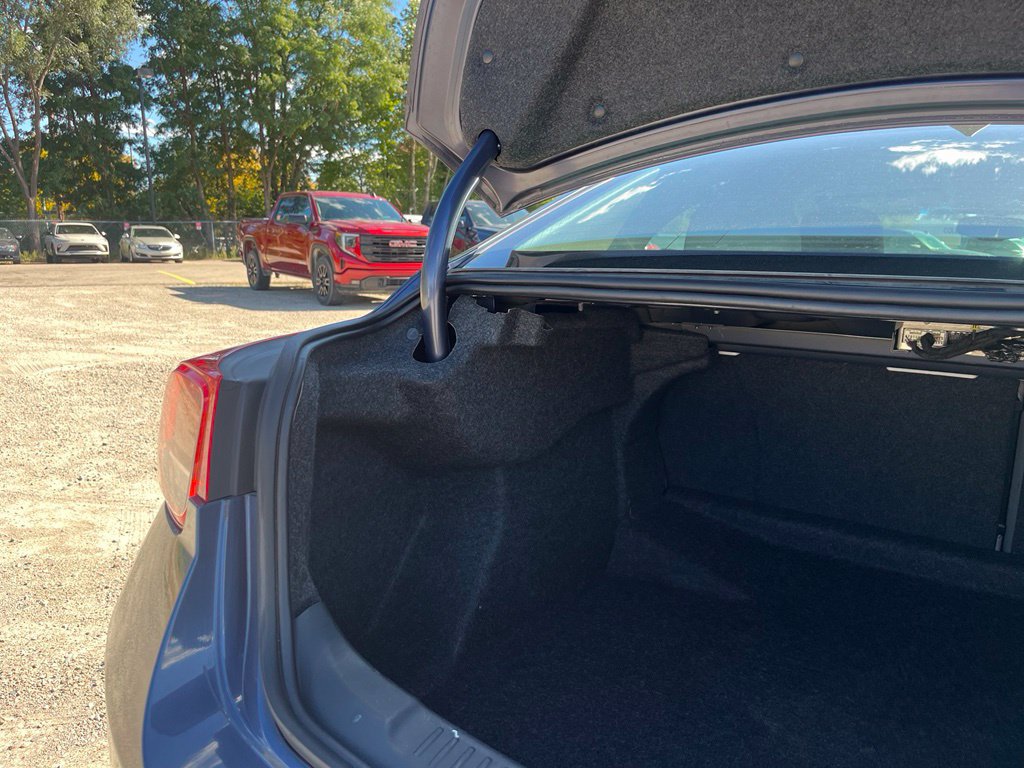 Used 2013 Chevrolet Malibu LS w/ Protection Package FWD image 13