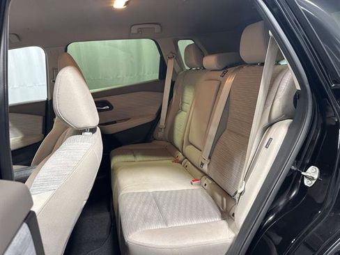 Used 2023 Nissan Rogue SV image 15