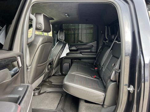 Used 2022 GMC Sierra 1500 AT4X image 17