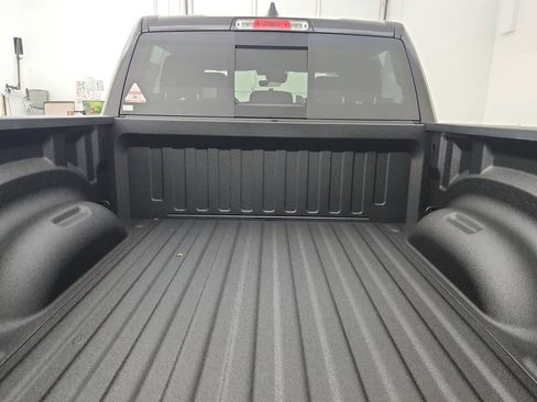 New 2026 RAM 1500 Express AWD/4WD image 29