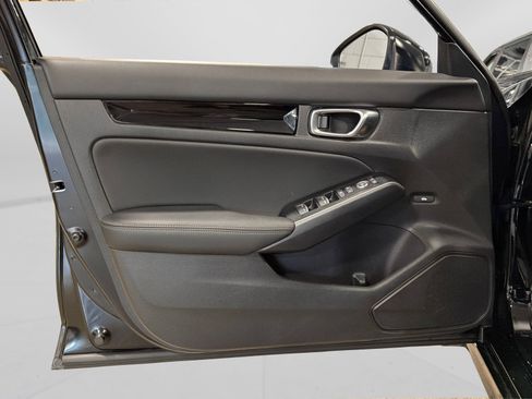 Used 2025 Honda Civic Sport image 15