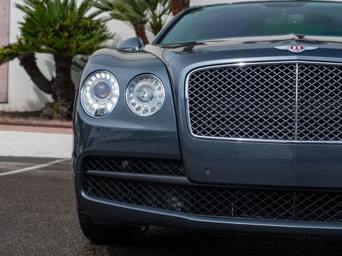 Used 2018 Bentley Flying Spur V8 image 11