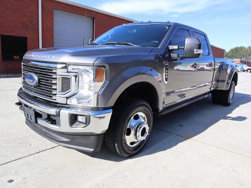Used 2021 Ford F350 Lariat w/ Lariat Value Package image 1