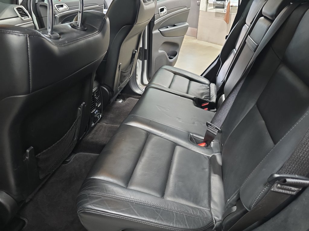 Used 2019 Jeep Grand Cherokee Limited AWD/4WD image 13