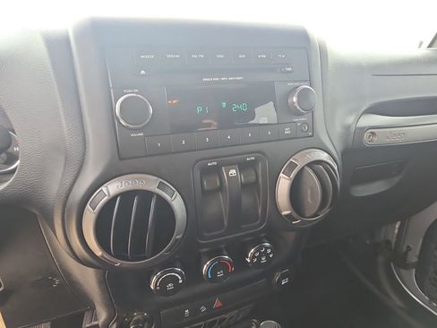 Used 2016 Jeep Wrangler Sport w/ Quick Order Package 24S AWD/4WD image 22