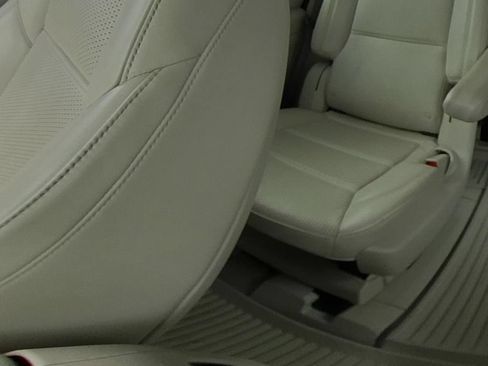 Used 2023 Cadillac Escalade Sport Platinum w/ LPO, ONYX Package AWD/4WD image 15