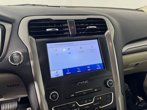 Used 2020 Ford Fusion SE w/ Fleet SE Value Package FWD image 20