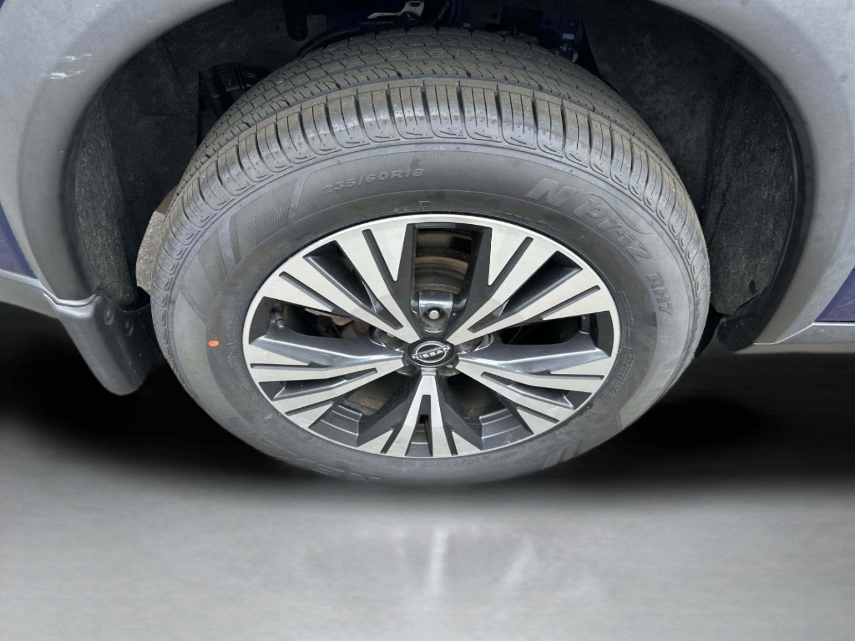 Used 2022 Nissan Rogue SV FWD image 25