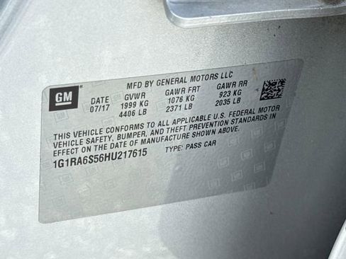 Used 2017 Chevrolet Volt LT w/ Comfort Package FWD image 41