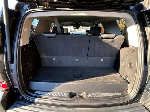 Used 2020 GMC Yukon SLT w/ Premium Edition image 22