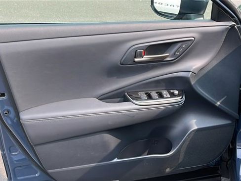 Used 2025 Toyota Crown Platinum image 9