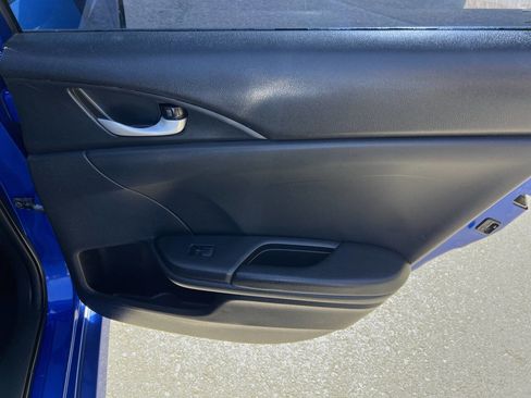 Used 2019 Honda Civic Sport image 7