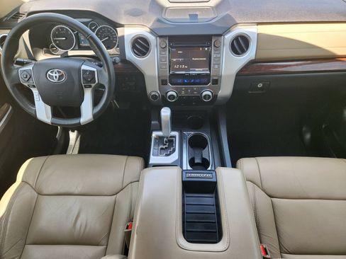 Used 2016 Toyota Tundra Limited w/ Limited Premium Package AWD/4WD image 30