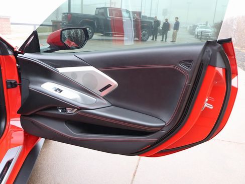 Used 2023 Chevrolet Corvette Stingray Premium Conv w/ Z51 Performance Package image 10