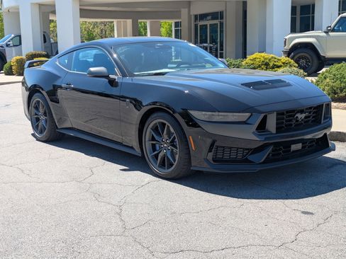 New 2025 Ford Mustang Dark Horse image 2