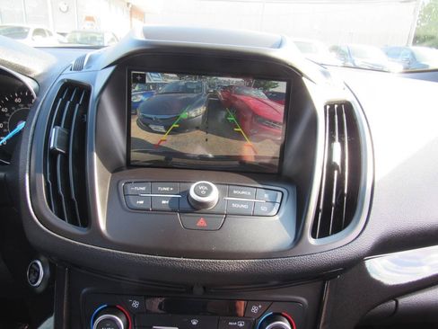 Used 2019 Ford Escape SE AWD/4WD image 16