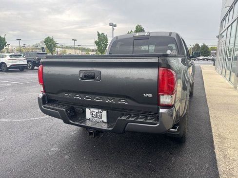 Certified 2017 Toyota Tacoma TRD Sport w/ Tow Package (A/T) AWD/4WD image 4