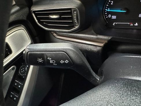 Used 2023 Ford Explorer Limited w/ Limited Technology Package image 40