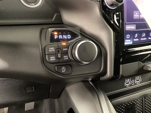 New 2026 RAM 1500 Big Horn AWD/4WD image 28