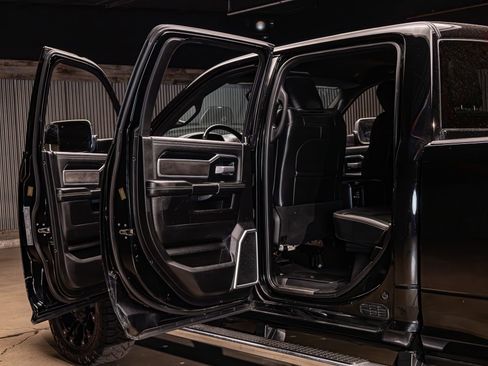 Used 2020 RAM 2500 Laramie image 27