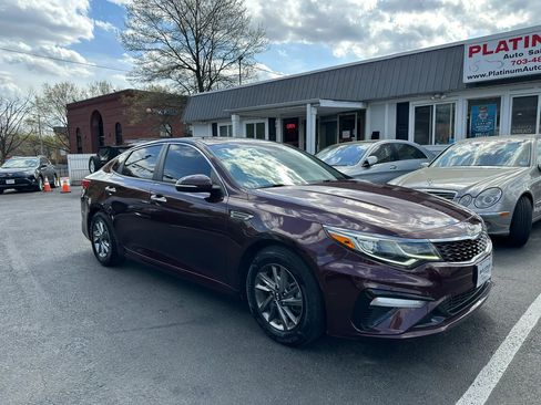 Used 2019 Kia Optima LX image 2