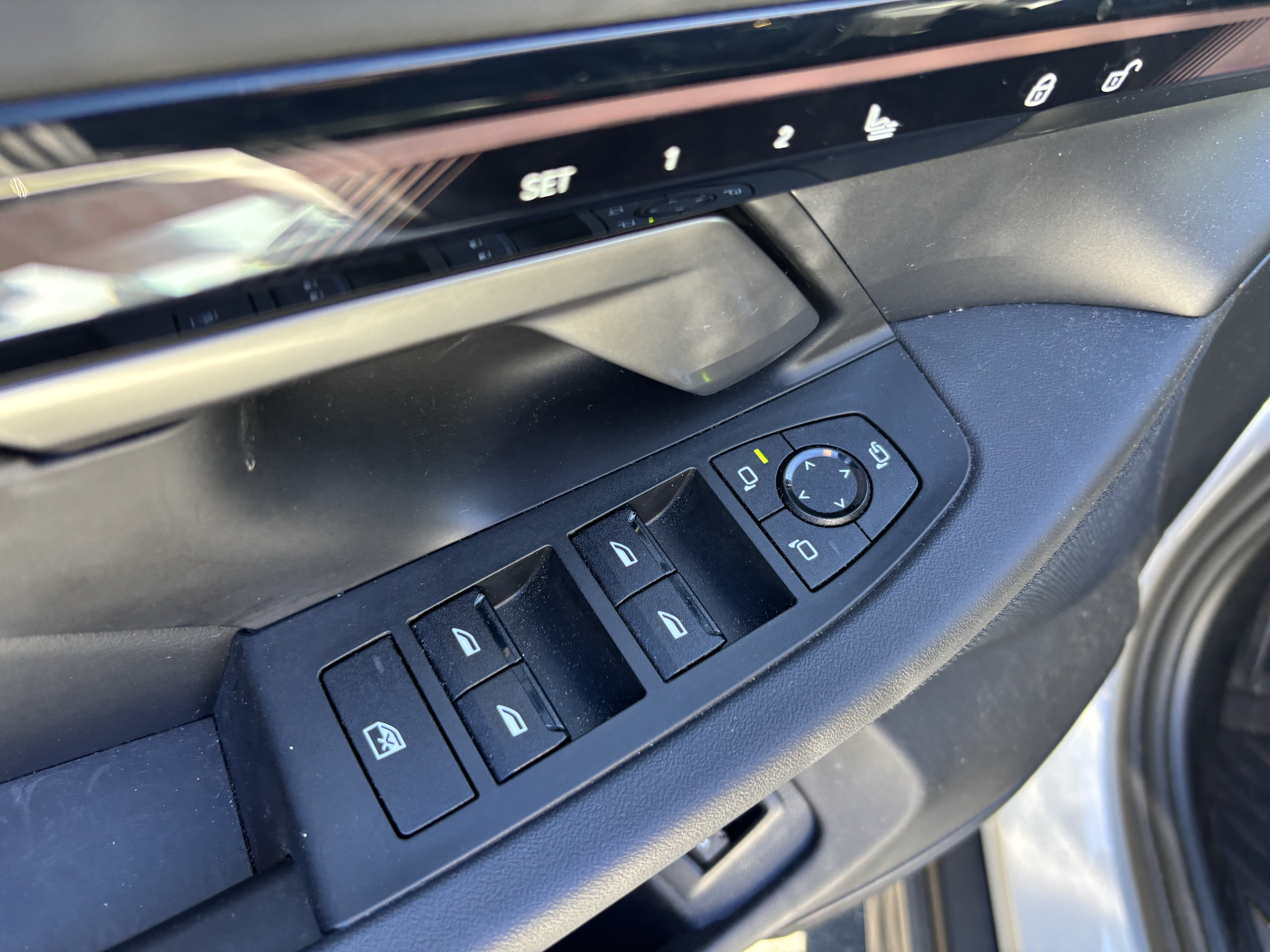Used 2024 BMW i5 eDrive40i w/ M Sport Package RWD image 15
