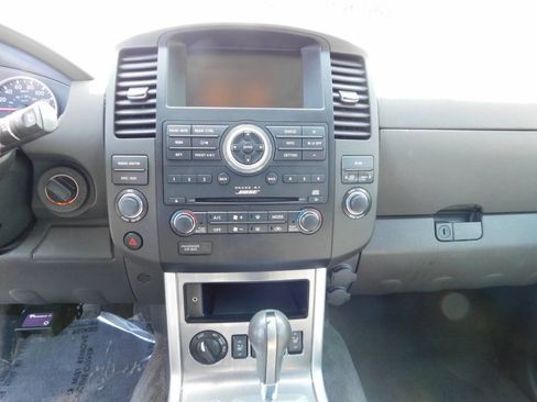 Used 2011 Nissan Pathfinder Silver AWD/4WD image 12