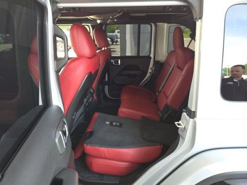 Used 2024 Jeep Wrangler Unlimited Rubicon 392 AWD/4WD image 55