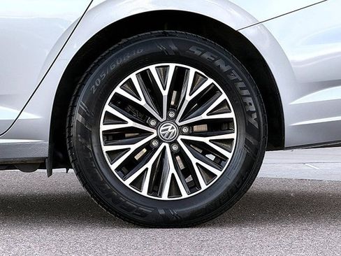 Used 2019 Volkswagen Jetta S image 25