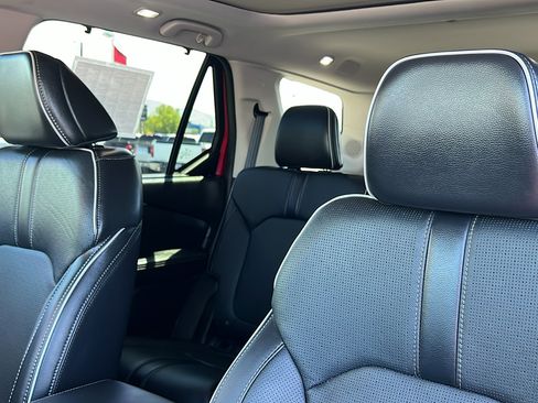 Used 2025 Honda Pilot Elite image 19