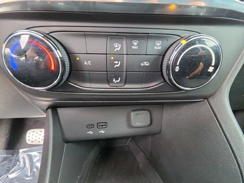Used 2024 Buick Encore GX Preferred AWD/4WD image 20