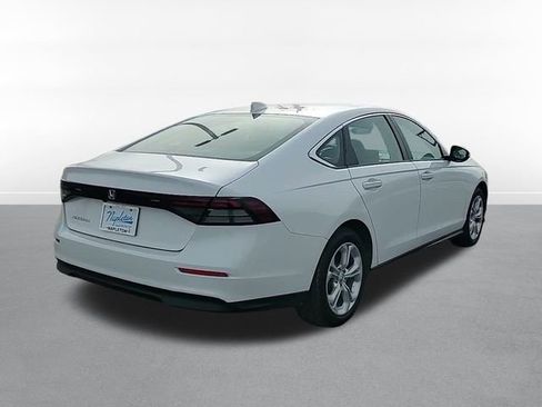 Used 2025 Honda Accord LX image 6