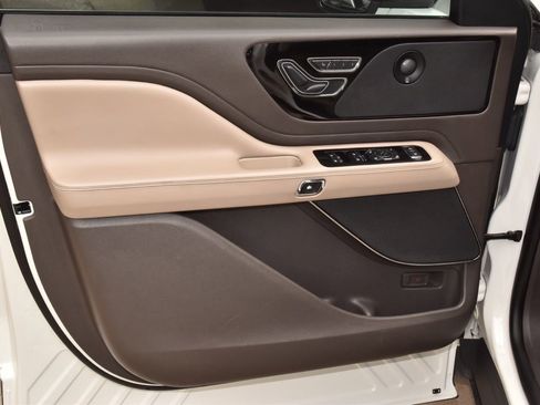 Used 2021 Lincoln Aviator Reserve w/ Elements Package Plus RWD image 35
