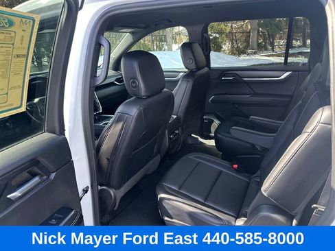 Used 2024 GMC Acadia Elevation image 19