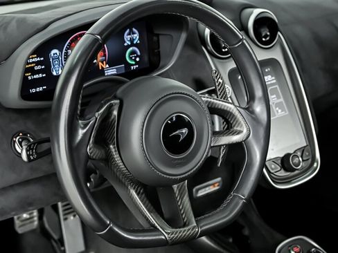 Used 2020 McLaren 600LT Spider RWD image 24