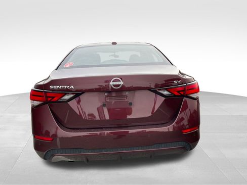 Used 2024 Nissan Sentra SV image 7