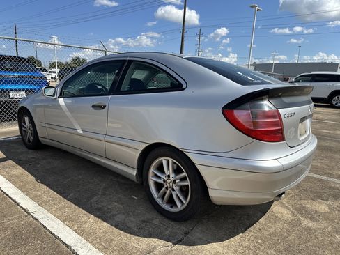 Used 2002 Mercedes-Benz C 230 Coupe image 3