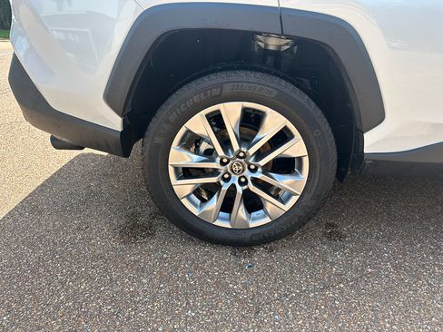 Used 2025 Toyota RAV4 XLE Premium w/ Weather Package FWD image 5
