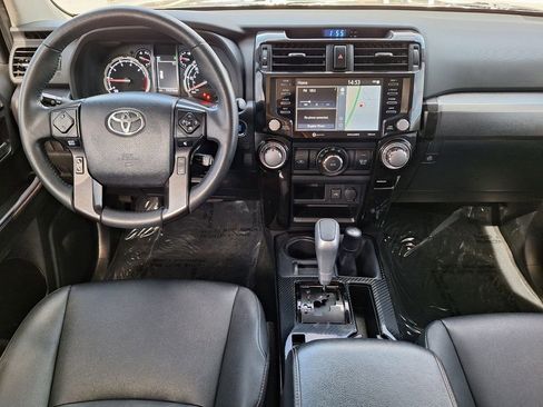 Used 2022 Toyota 4Runner TRD Off-Road Premium AWD/4WD image 12