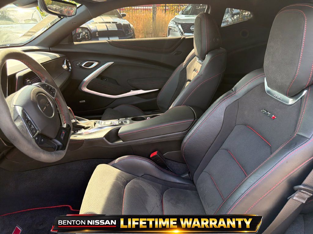 Used 2022 Chevrolet Camaro ZL1 RWD image 16